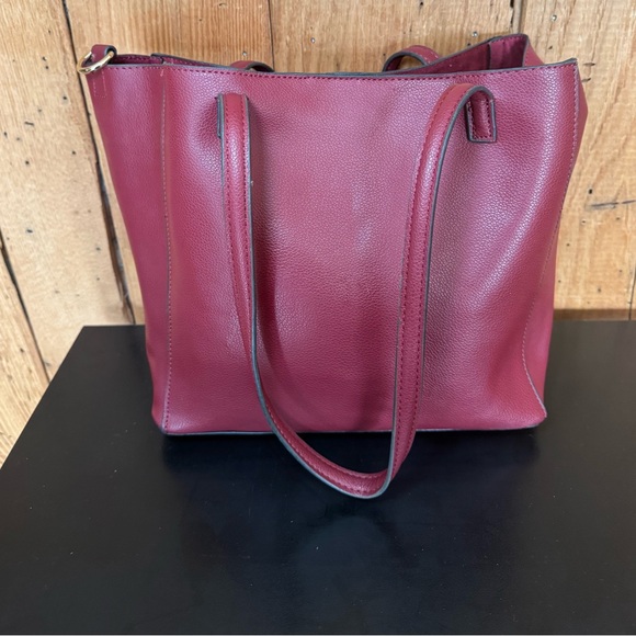 Steve Madden Large Faux Pebbled Leather Tote Crossbody Bag EUC Burgundy/Brown - Picture 5 of 16